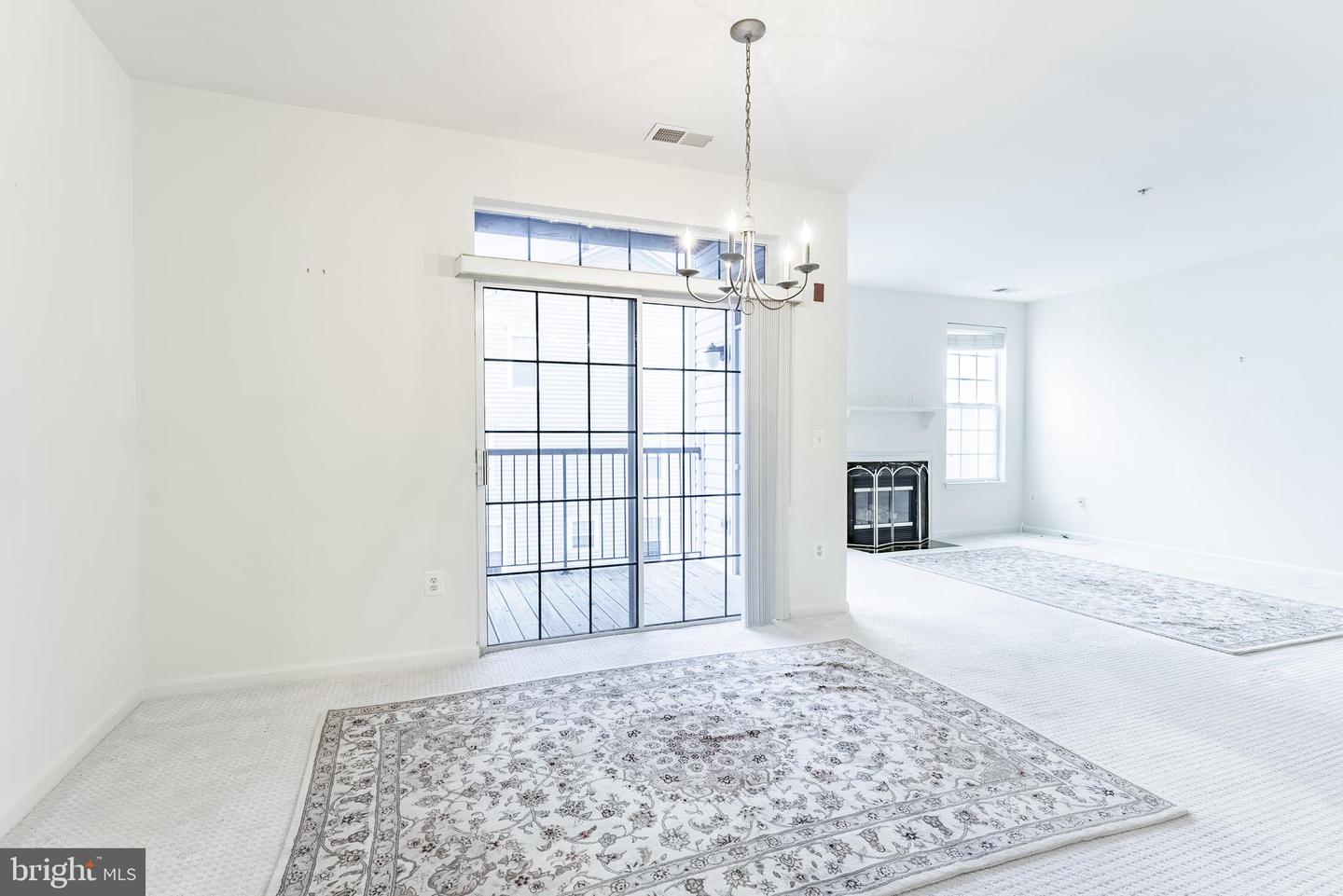 11575 CAVALIER LANDING CT #301, FAIRFAX, Virginia 22030, 2 Bedrooms Bedrooms, ,2 BathroomsBathrooms,Residential,For sale,11575 CAVALIER LANDING CT #301,VAFX2282648 MLS # VAFX2282648