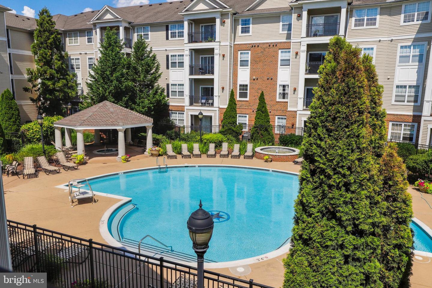 12925 CENTRE PARK CIR #304, HERNDON, Virginia 20171, 2 Bedrooms Bedrooms, 5 Rooms Rooms,2 BathroomsBathrooms,Residential,For sale,12925 CENTRE PARK CIR #304,VAFX2282746 MLS # VAFX2282746