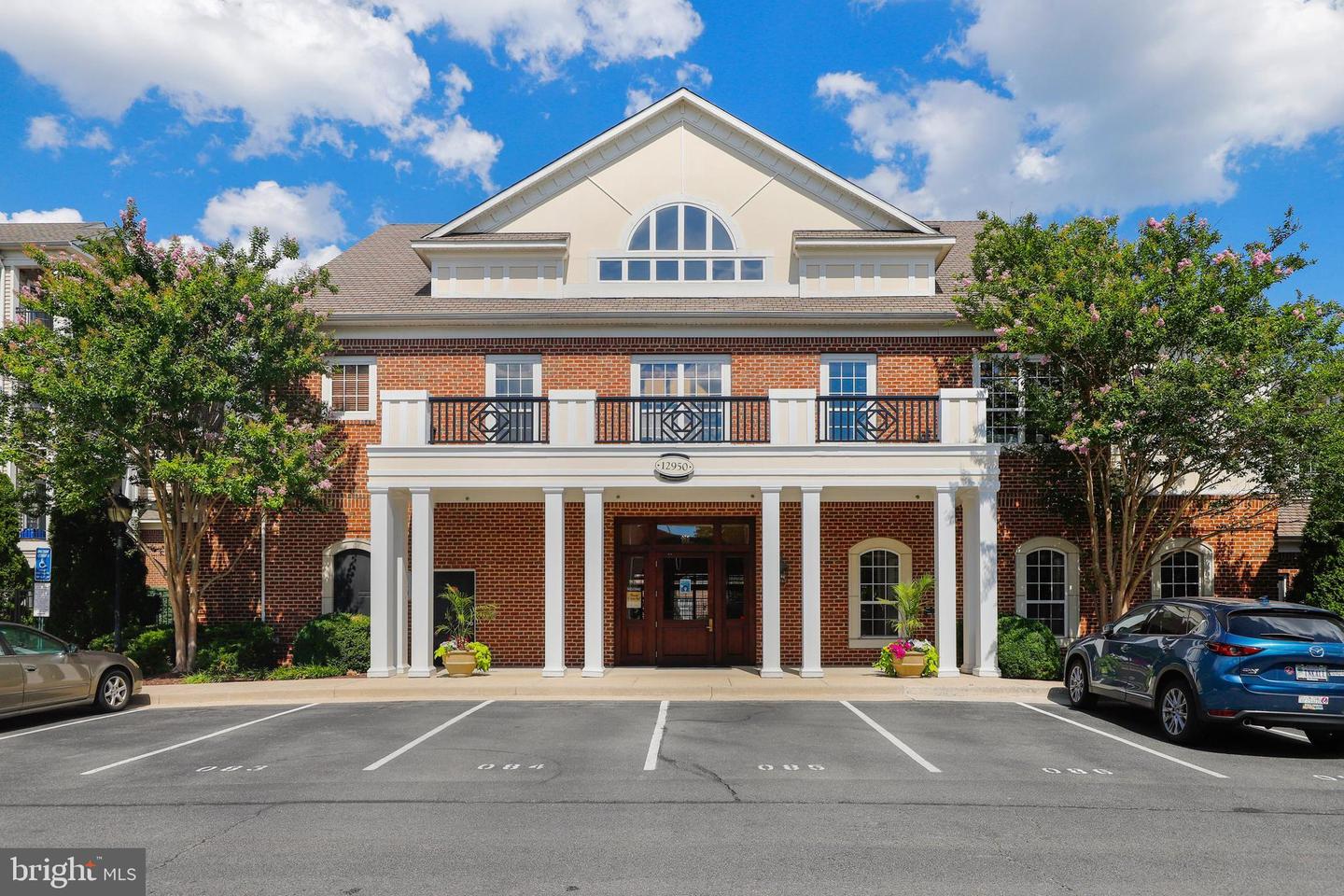 12925 CENTRE PARK CIR #304, HERNDON, Virginia 20171, 2 Bedrooms Bedrooms, 5 Rooms Rooms,2 BathroomsBathrooms,Residential,For sale,12925 CENTRE PARK CIR #304,VAFX2282746 MLS # VAFX2282746