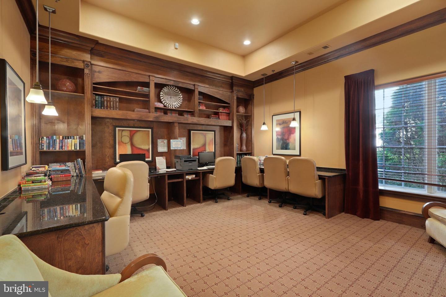 12925 CENTRE PARK CIR #304, HERNDON, Virginia 20171, 2 Bedrooms Bedrooms, 5 Rooms Rooms,2 BathroomsBathrooms,Residential,For sale,12925 CENTRE PARK CIR #304,VAFX2282746 MLS # VAFX2282746