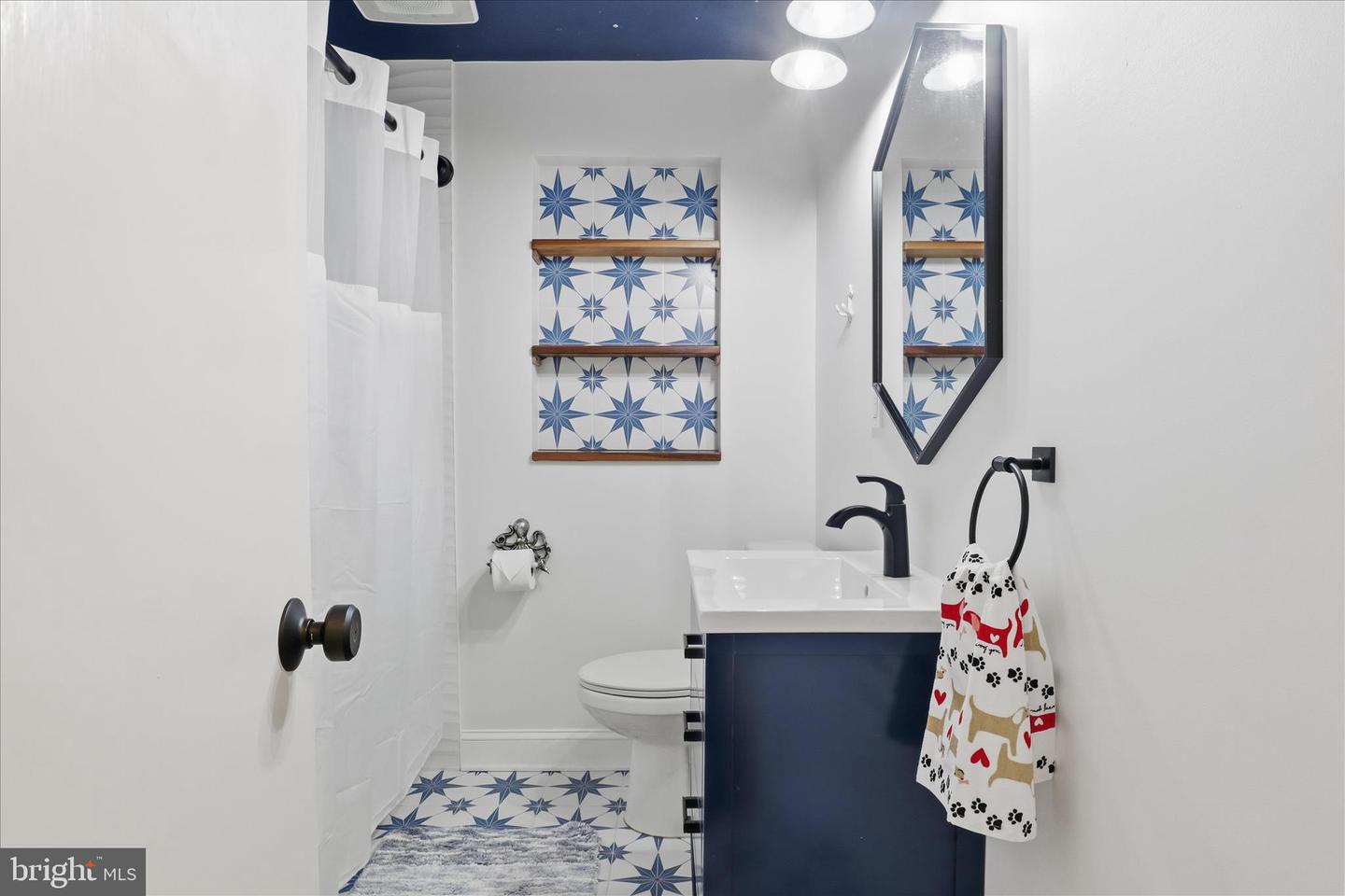 8712 LEA LN, ALEXANDRIA, Virginia 22309, 5 Bedrooms Bedrooms, ,3 BathroomsBathrooms,Residential,For sale,8712 LEA LN,VAFX2283336 MLS # VAFX2283336