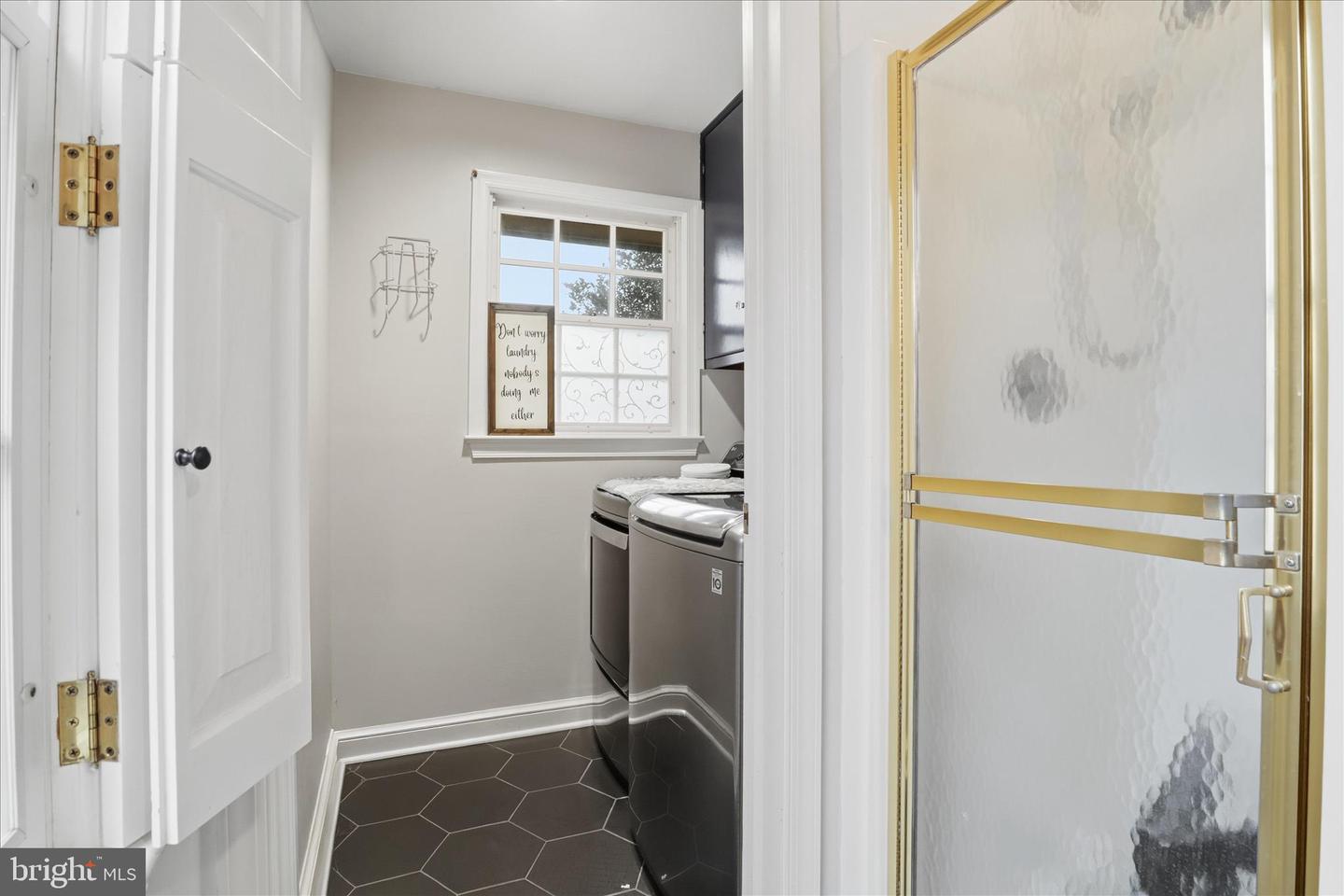 8712 LEA LN, ALEXANDRIA, Virginia 22309, 5 Bedrooms Bedrooms, ,3 BathroomsBathrooms,Residential,For sale,8712 LEA LN,VAFX2283336 MLS # VAFX2283336