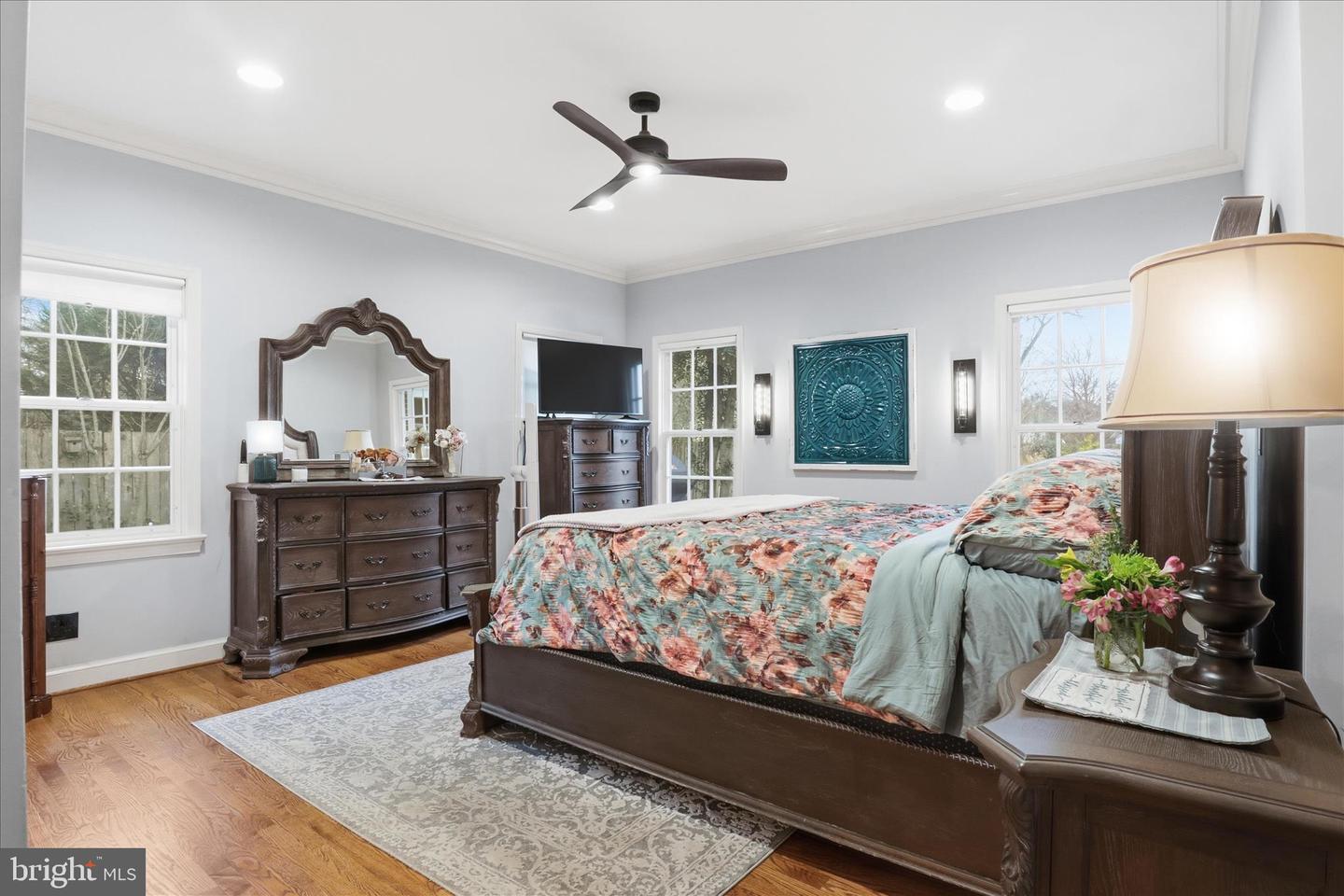 8712 LEA LN, ALEXANDRIA, Virginia 22309, 5 Bedrooms Bedrooms, ,3 BathroomsBathrooms,Residential,For sale,8712 LEA LN,VAFX2283336 MLS # VAFX2283336