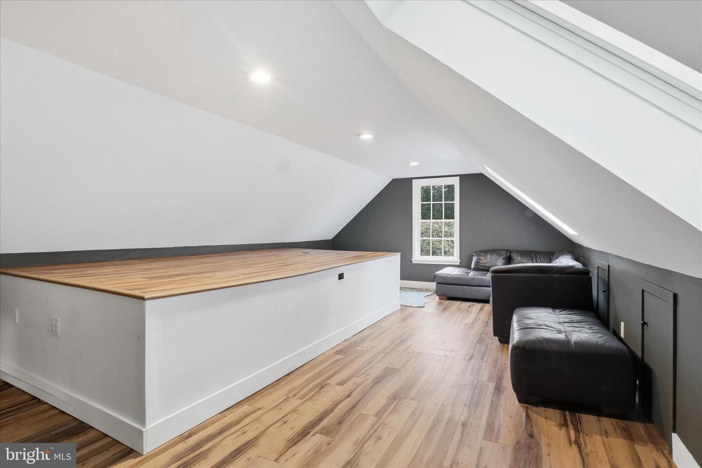 8712 LEA LN, ALEXANDRIA, Virginia 22309, 5 Bedrooms Bedrooms, ,3 BathroomsBathrooms,Residential,For sale,8712 LEA LN,VAFX2283336 MLS # VAFX2283336