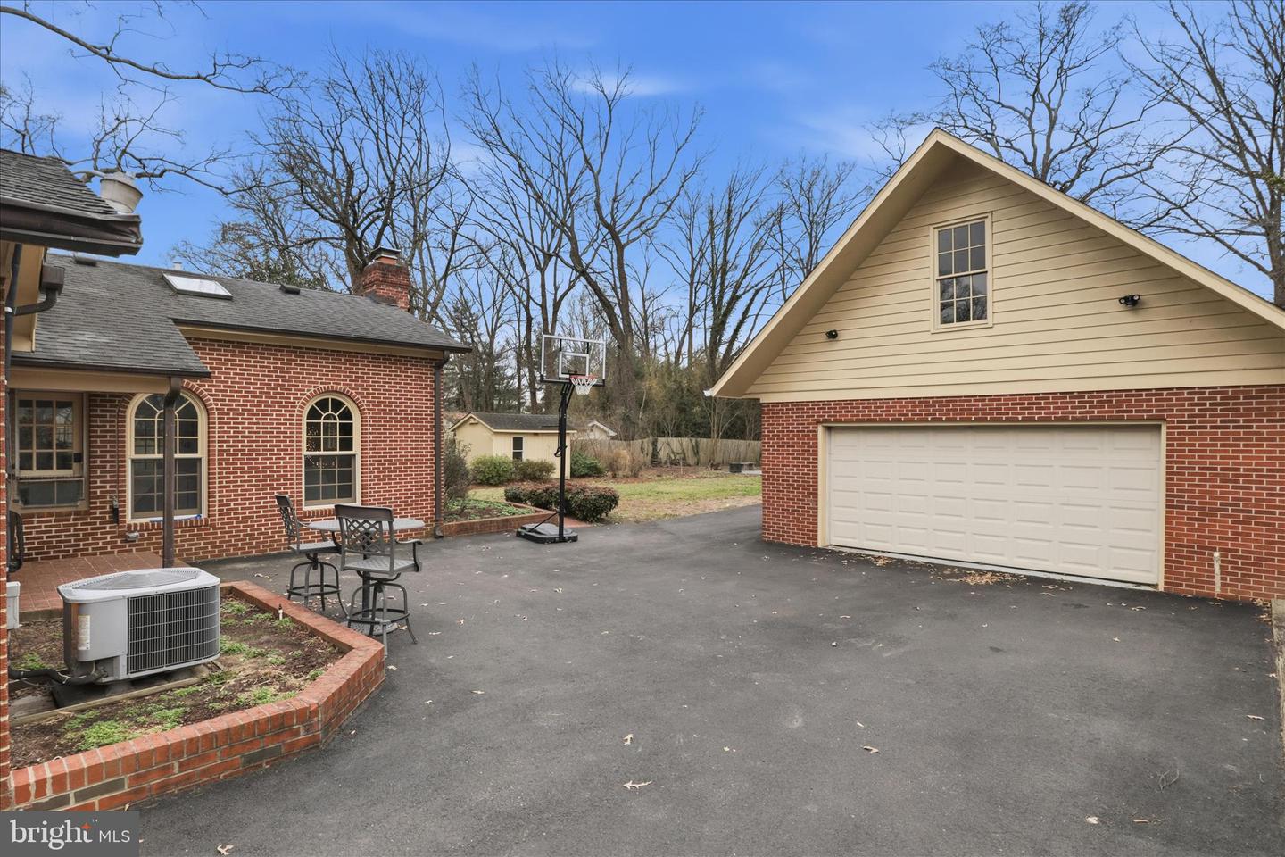 8712 LEA LN, ALEXANDRIA, Virginia 22309, 5 Bedrooms Bedrooms, ,3 BathroomsBathrooms,Residential,For sale,8712 LEA LN,VAFX2283336 MLS # VAFX2283336