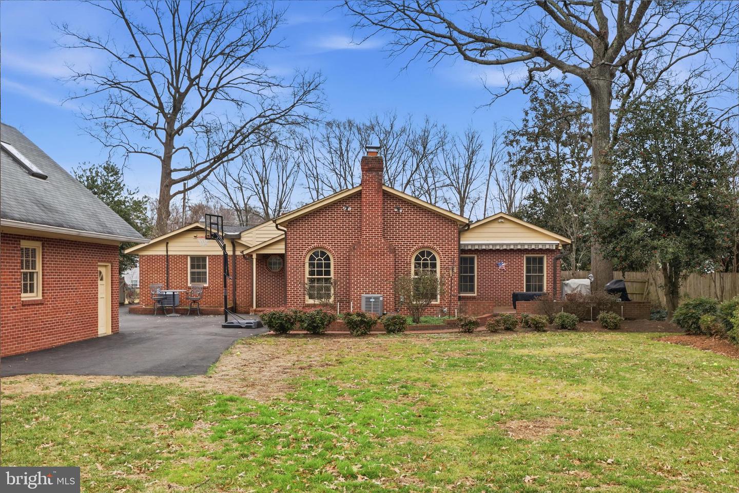 8712 LEA LN, ALEXANDRIA, Virginia 22309, 5 Bedrooms Bedrooms, ,3 BathroomsBathrooms,Residential,For sale,8712 LEA LN,VAFX2283336 MLS # VAFX2283336