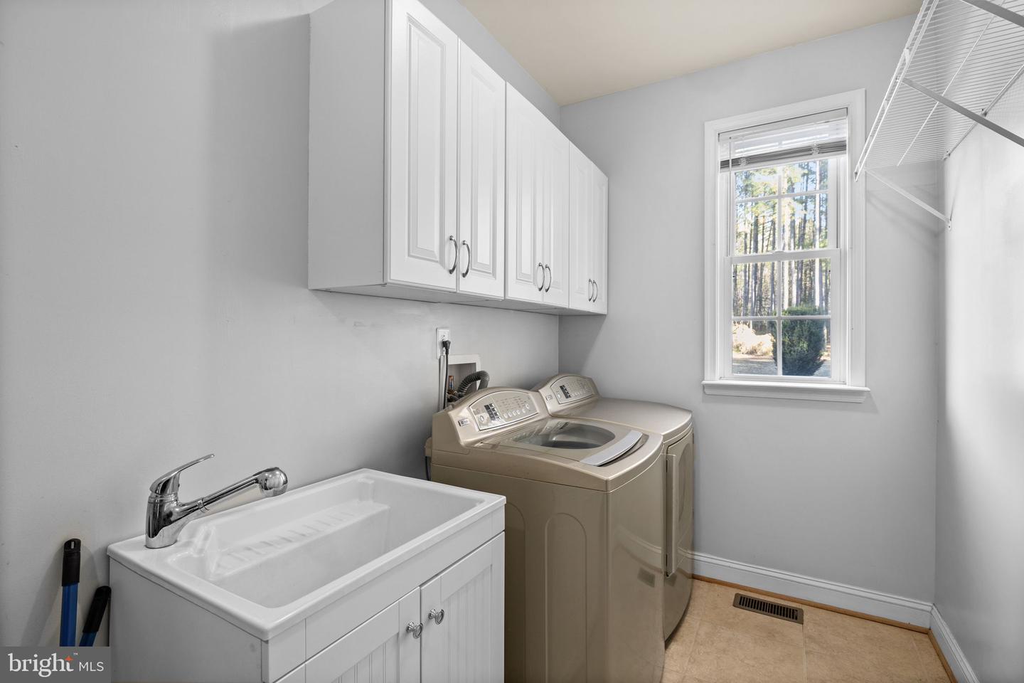 10041 TARRINGTON WAY, SPOTSYLVANIA, Virginia 22551, 5 Bedrooms Bedrooms, ,4 BathroomsBathrooms,Residential,For sale,10041 TARRINGTON WAY,VASP2038296 MLS # VASP2038296