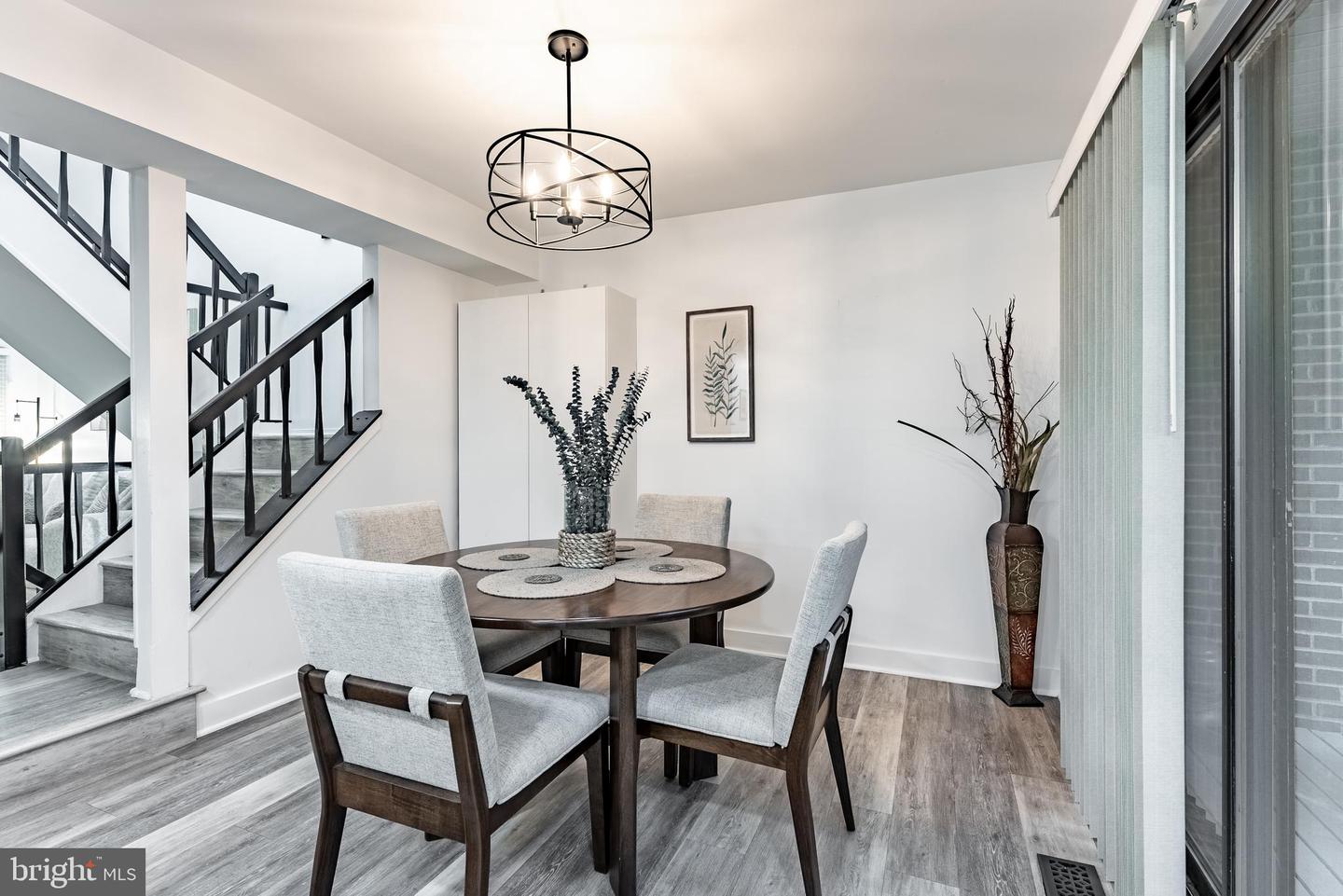 2045 WINGED FOOT CT, RESTON, Virginia 20191, 3 Bedrooms Bedrooms, ,2 BathroomsBathrooms,Residential,For sale,2045 WINGED FOOT CT,VAFX2284564 MLS # VAFX2284564