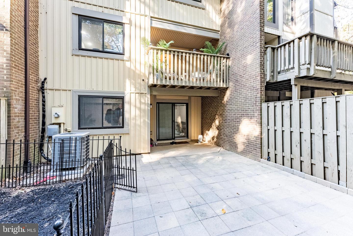 2045 WINGED FOOT CT, RESTON, Virginia 20191, 3 Bedrooms Bedrooms, ,2 BathroomsBathrooms,Residential,For sale,2045 WINGED FOOT CT,VAFX2284564 MLS # VAFX2284564