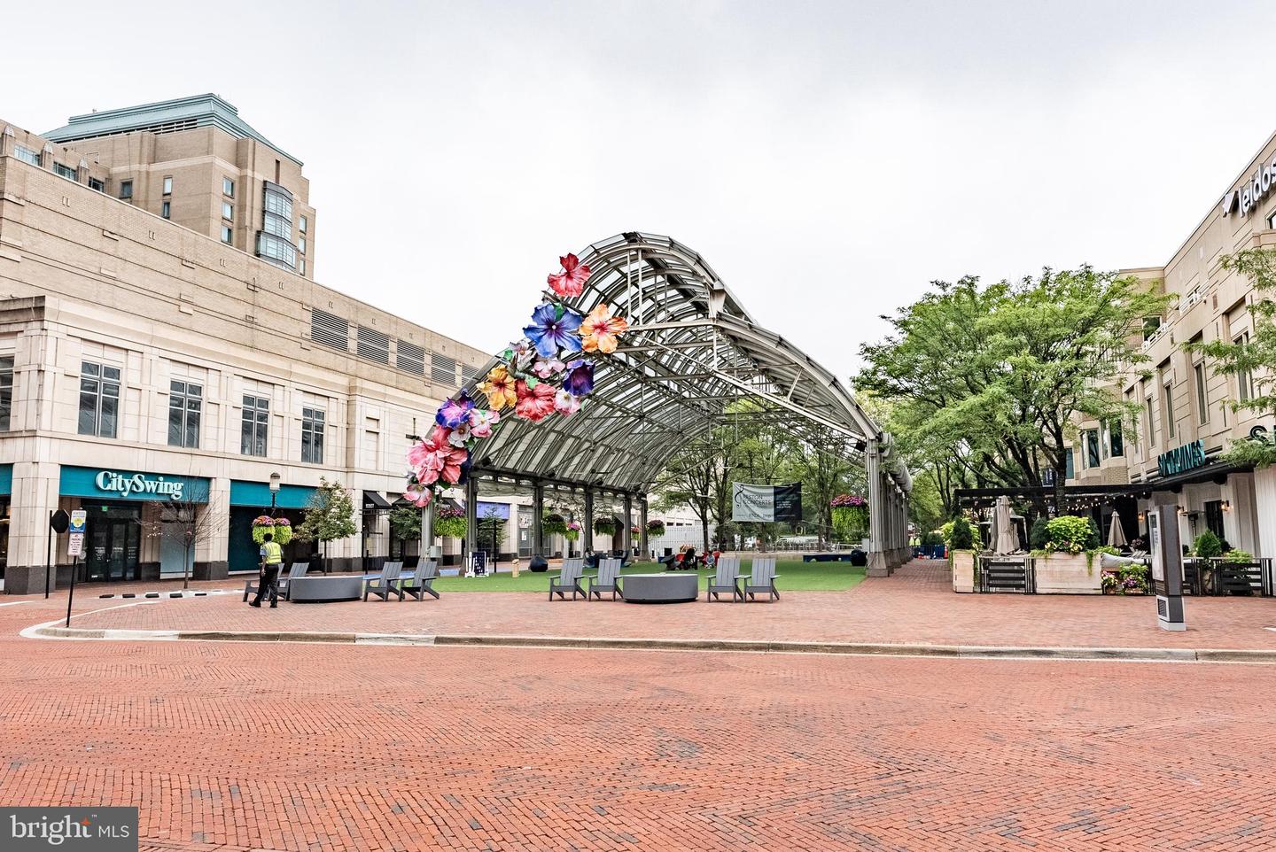 2045 WINGED FOOT CT, RESTON, Virginia 20191, 3 Bedrooms Bedrooms, ,2 BathroomsBathrooms,Residential,For sale,2045 WINGED FOOT CT,VAFX2284564 MLS # VAFX2284564