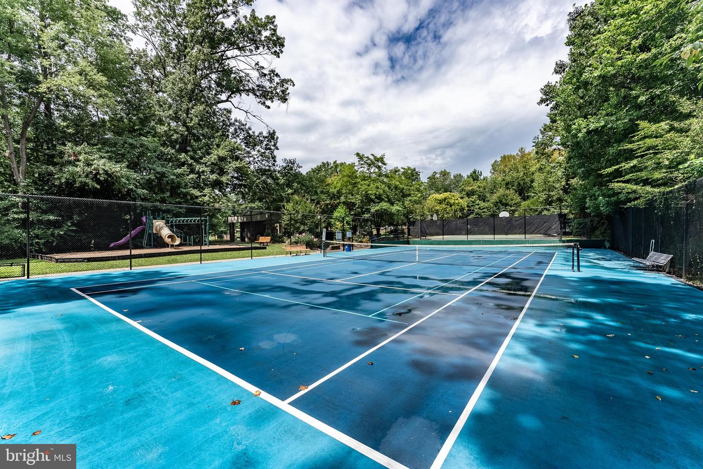 2045 WINGED FOOT CT, RESTON, Virginia 20191, 3 Bedrooms Bedrooms, ,2 BathroomsBathrooms,Residential,For sale,2045 WINGED FOOT CT,VAFX2284564 MLS # VAFX2284564