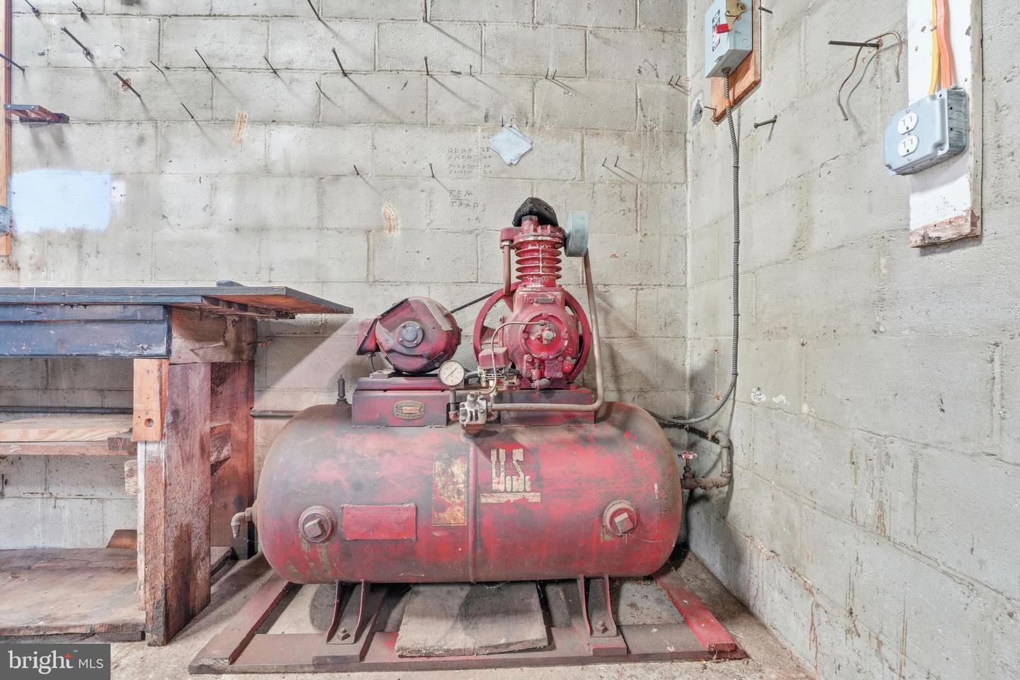 9071 SPERRYVILLE PIKE, CULPEPER, Virginia 22701, 1 Bedroom Bedrooms, ,1 BathroomBathrooms,Residential,For sale,9071 SPERRYVILLE PIKE,VACU2012342 MLS # VACU2012342