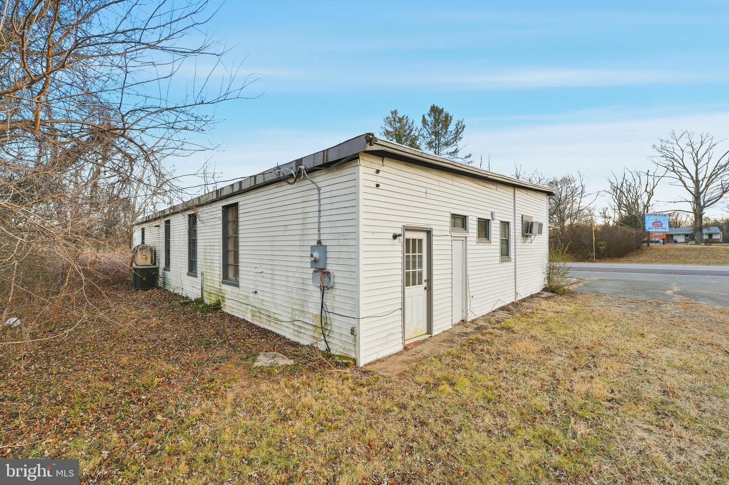 9071 SPERRYVILLE PIKE, CULPEPER, Virginia 22701, 1 Bedroom Bedrooms, ,1 BathroomBathrooms,Residential,For sale,9071 SPERRYVILLE PIKE,VACU2012342 MLS # VACU2012342