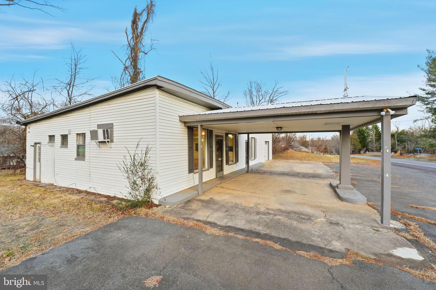 9071 SPERRYVILLE PIKE, CULPEPER, Virginia 22701, 1 Bedroom Bedrooms, ,1 BathroomBathrooms,Residential,For sale,9071 SPERRYVILLE PIKE,VACU2012342 MLS # VACU2012342