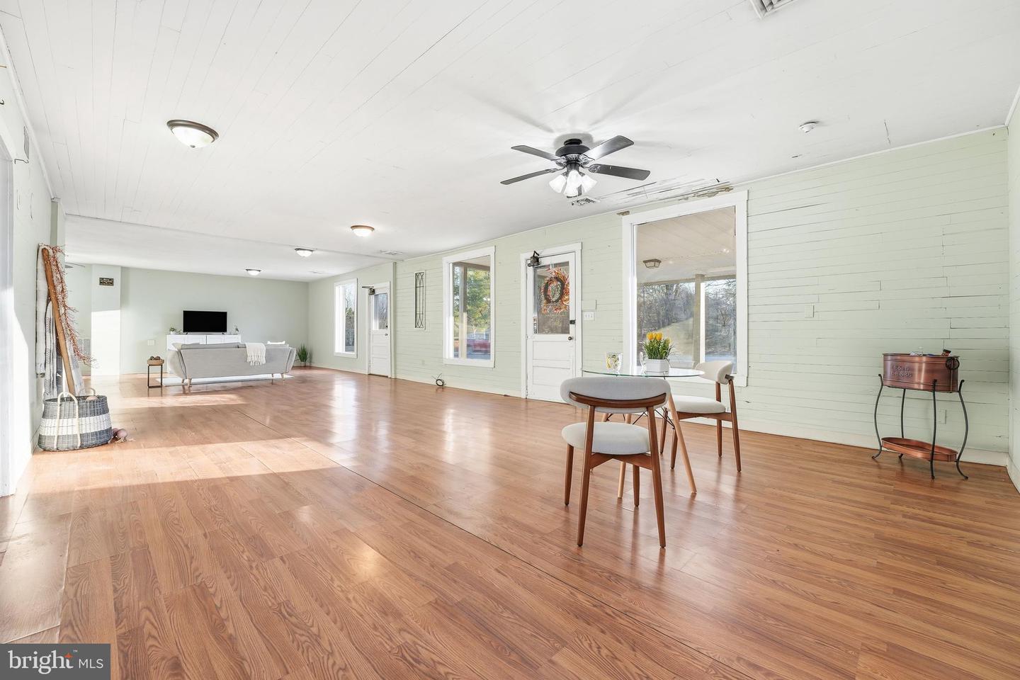 9071 SPERRYVILLE PIKE, CULPEPER, Virginia 22701, 1 Bedroom Bedrooms, ,1 BathroomBathrooms,Residential,For sale,9071 SPERRYVILLE PIKE,VACU2012342 MLS # VACU2012342