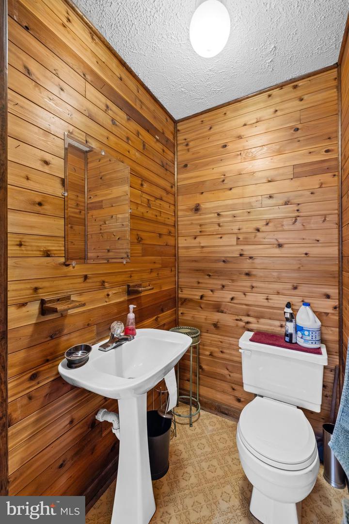 7386 APPLE RIDGE DR, TIMBERVILLE, Virginia 22853, 2 Bedrooms Bedrooms, ,1 BathroomBathrooms,Residential,For sale,7386 APPLE RIDGE DR,VARO2002798 MLS # VARO2002798