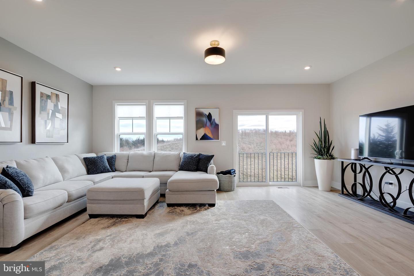 105 CHECKERSPOT, LAKE FREDERICK, Virginia 22630, 3 Bedrooms Bedrooms, ,3 BathroomsBathrooms,Residential,For sale,105 CHECKERSPOT,VAFV2038884 MLS # VAFV2038884