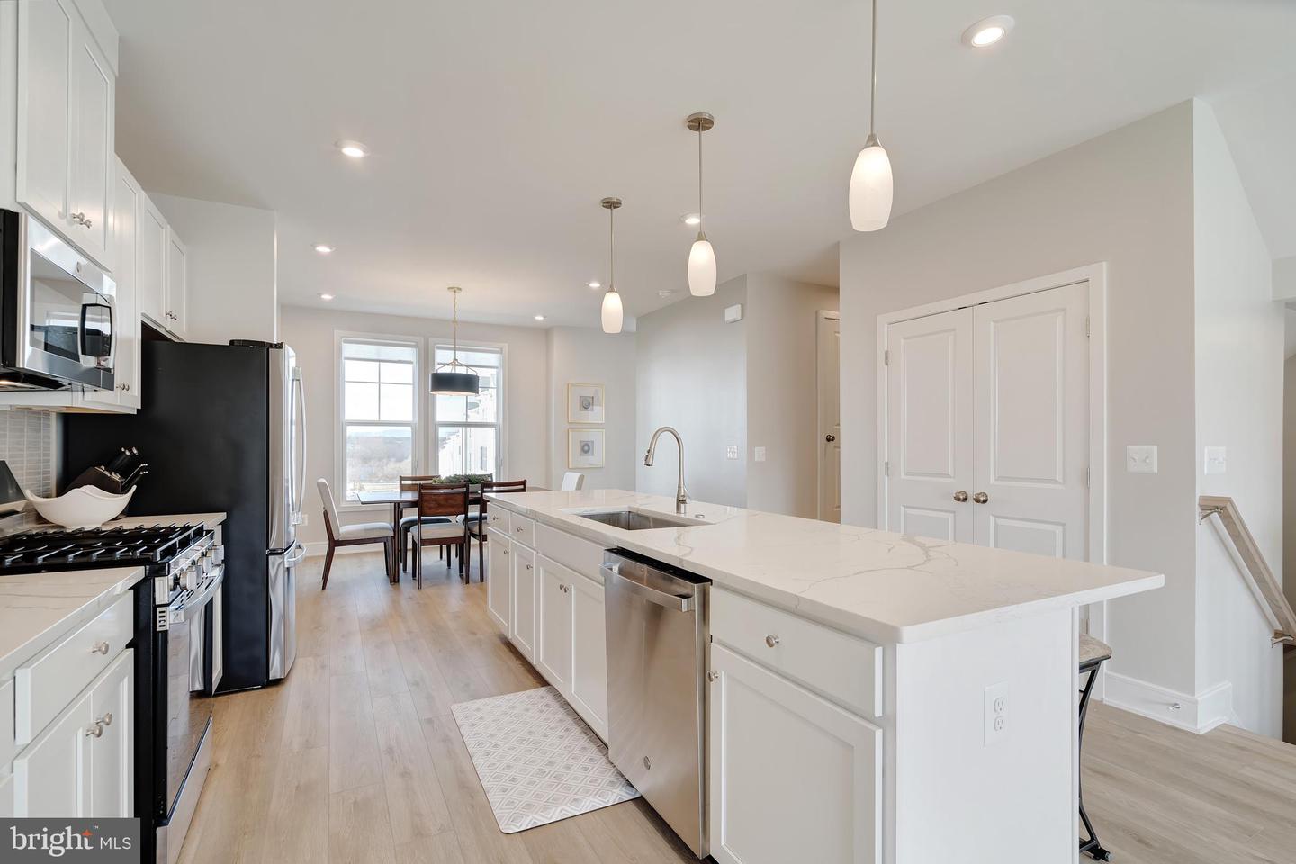 105 CHECKERSPOT, LAKE FREDERICK, Virginia 22630, 3 Bedrooms Bedrooms, ,3 BathroomsBathrooms,Residential,For sale,105 CHECKERSPOT,VAFV2038884 MLS # VAFV2038884