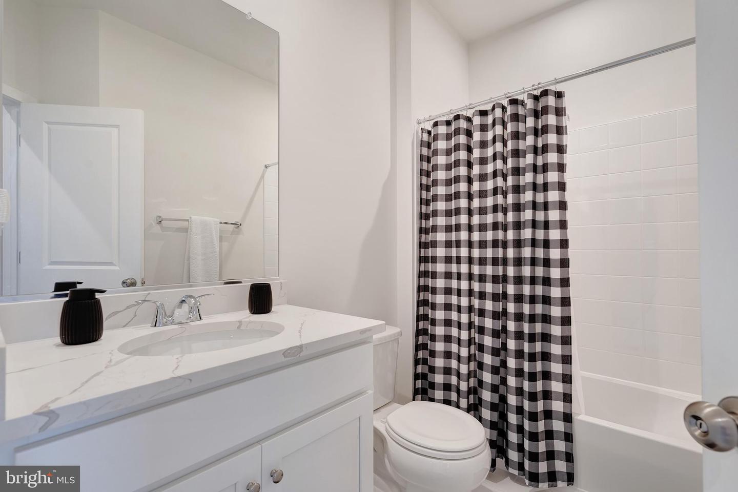 105 CHECKERSPOT, LAKE FREDERICK, Virginia 22630, 3 Bedrooms Bedrooms, ,3 BathroomsBathrooms,Residential,For sale,105 CHECKERSPOT,VAFV2038884 MLS # VAFV2038884