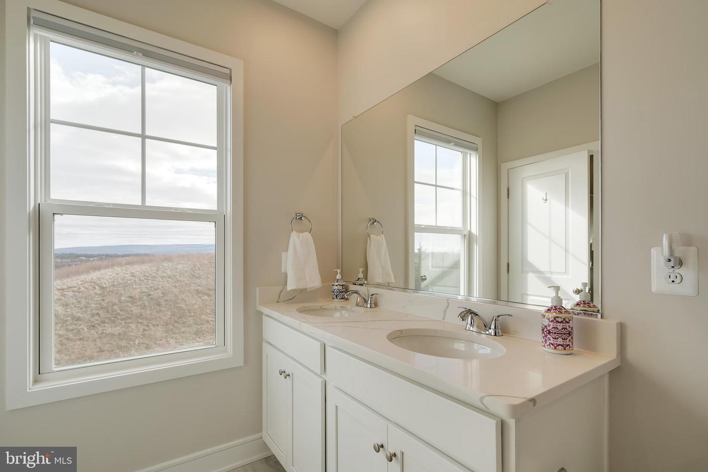 105 CHECKERSPOT, LAKE FREDERICK, Virginia 22630, 3 Bedrooms Bedrooms, ,3 BathroomsBathrooms,Residential,For sale,105 CHECKERSPOT,VAFV2038884 MLS # VAFV2038884