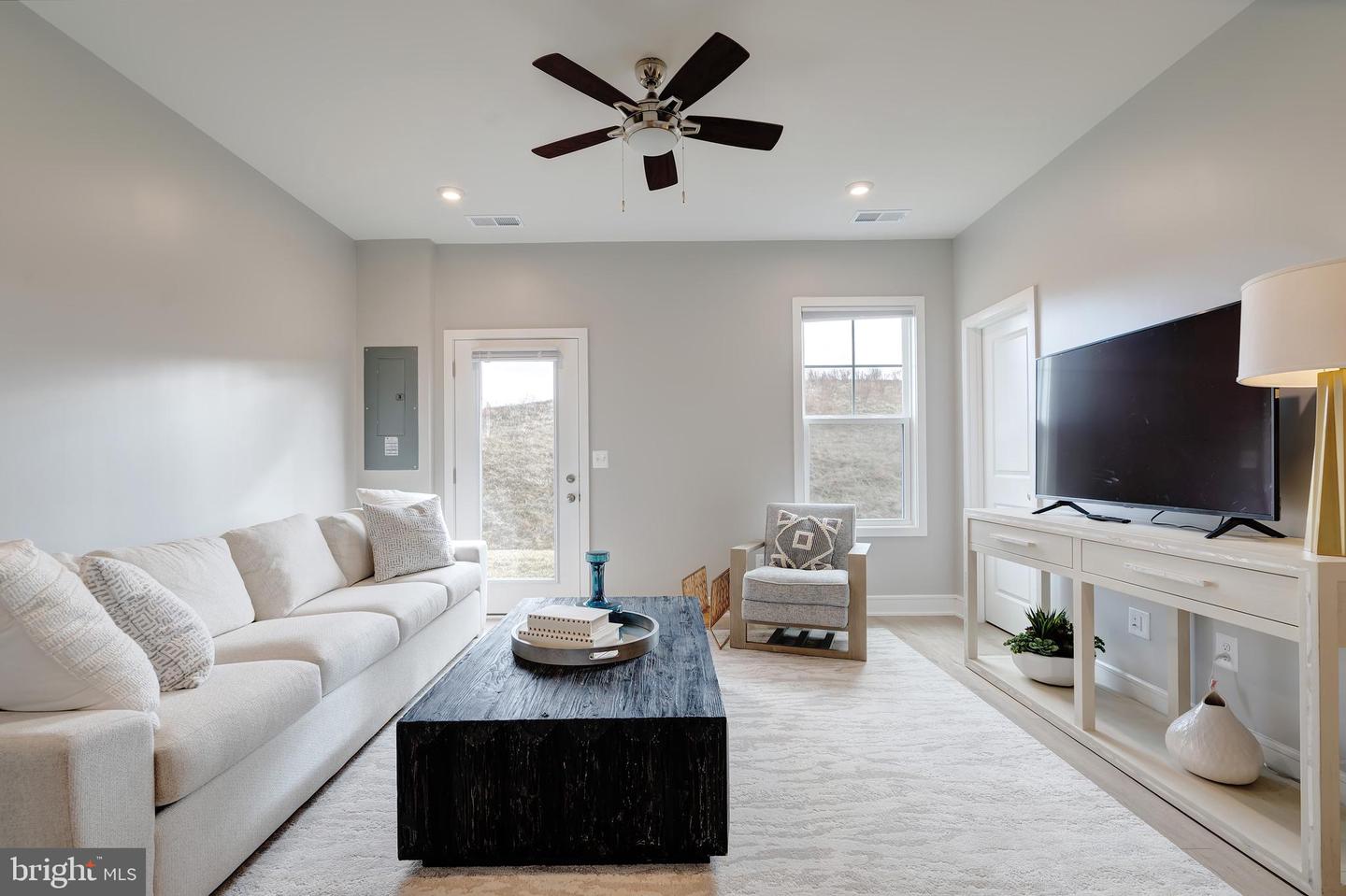 105 CHECKERSPOT, LAKE FREDERICK, Virginia 22630, 3 Bedrooms Bedrooms, ,3 BathroomsBathrooms,Residential,For sale,105 CHECKERSPOT,VAFV2038884 MLS # VAFV2038884