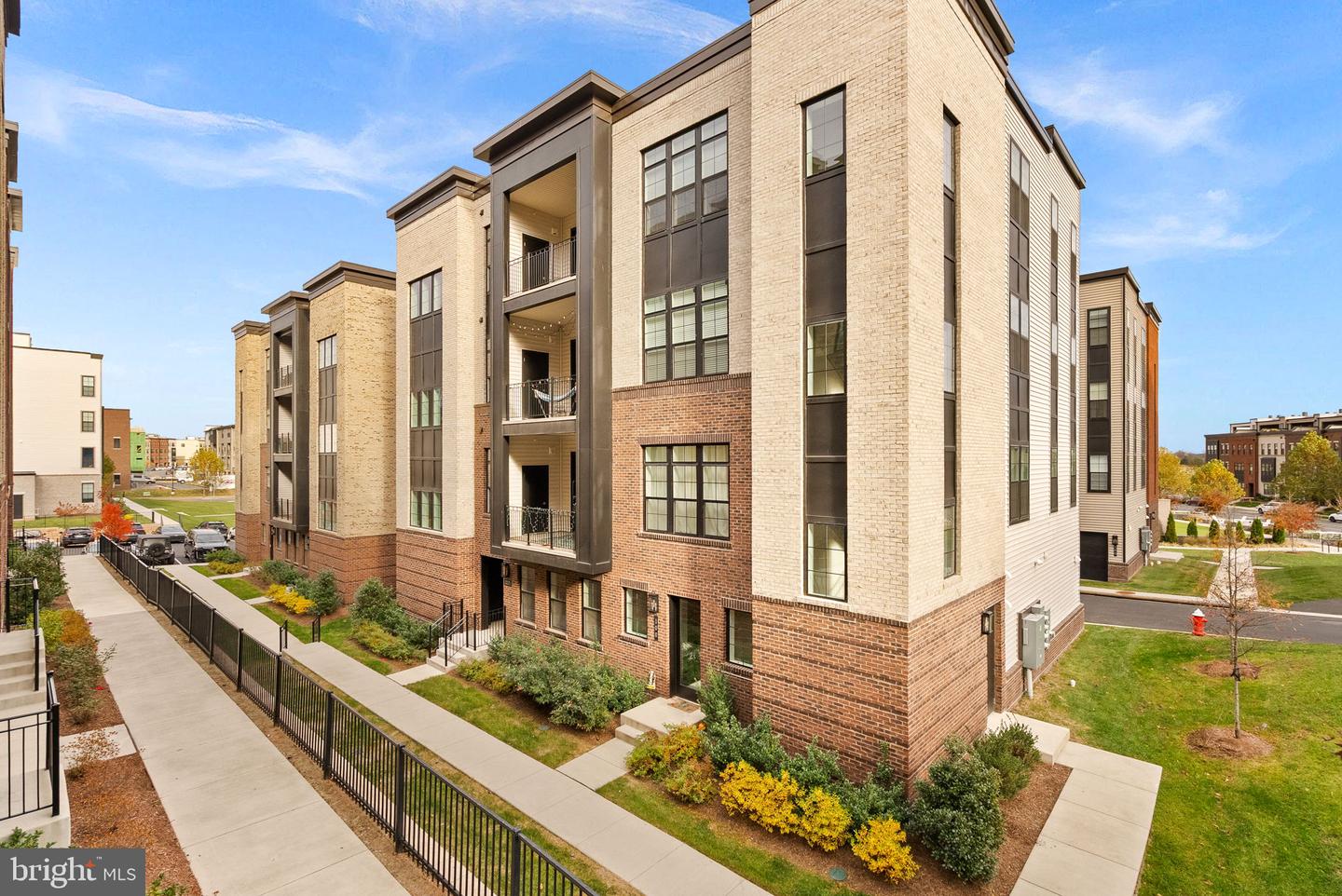 22171 SPRINGSIDE TER #400, ASHBURN, Virginia 20148, 3 Bedrooms Bedrooms, ,2 BathroomsBathrooms,Residential,For sale,22171 SPRINGSIDE TER #400,VALO2113902 MLS # VALO2113902