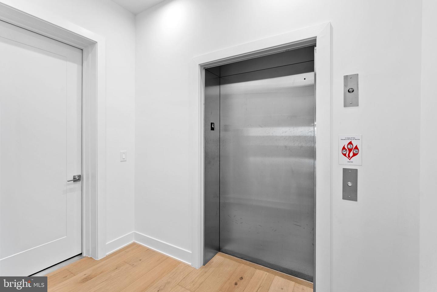 22171 SPRINGSIDE TER #400, ASHBURN, Virginia 20148, 3 Bedrooms Bedrooms, ,2 BathroomsBathrooms,Residential,For sale,22171 SPRINGSIDE TER #400,VALO2113902 MLS # VALO2113902