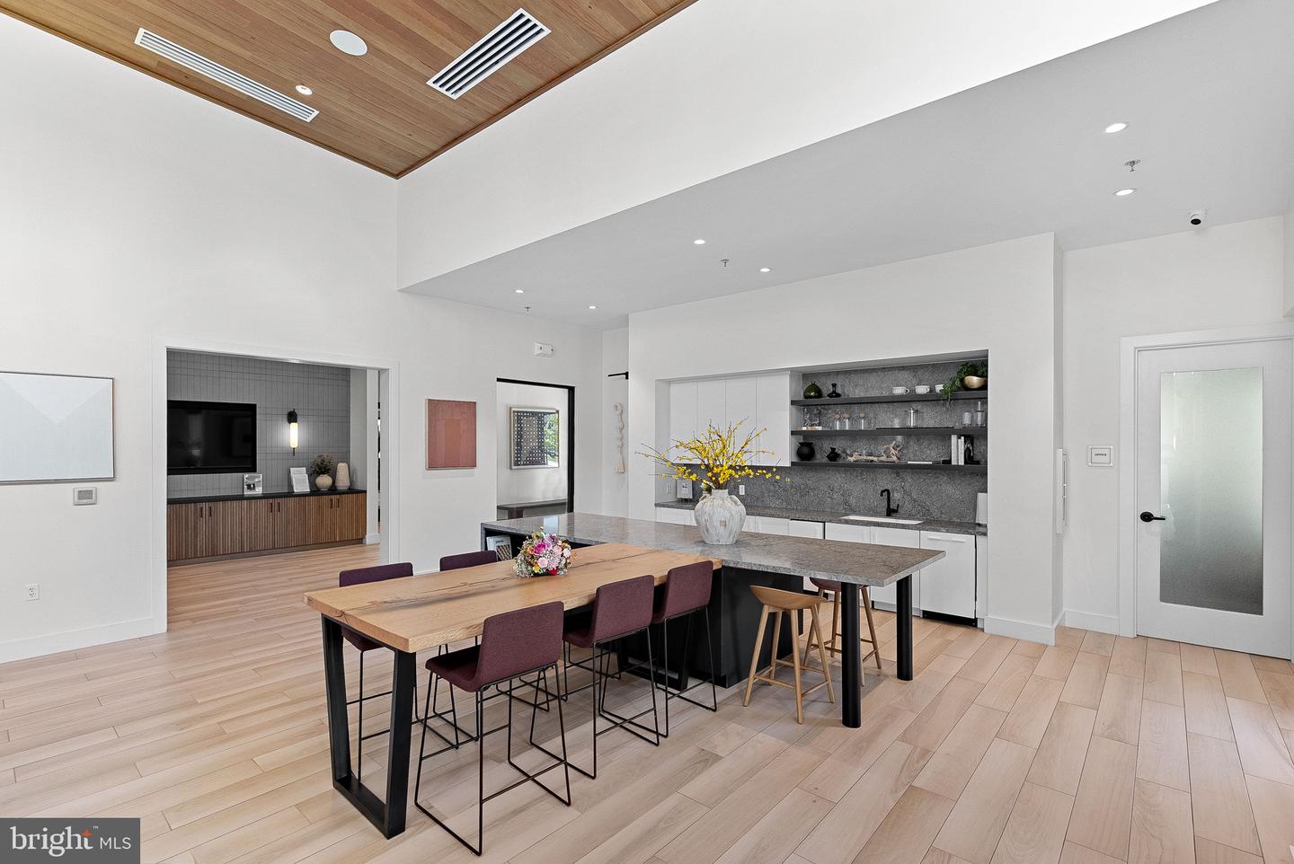 22171 SPRINGSIDE TER #400, ASHBURN, Virginia 20148, 3 Bedrooms Bedrooms, ,2 BathroomsBathrooms,Residential,For sale,22171 SPRINGSIDE TER #400,VALO2113902 MLS # VALO2113902