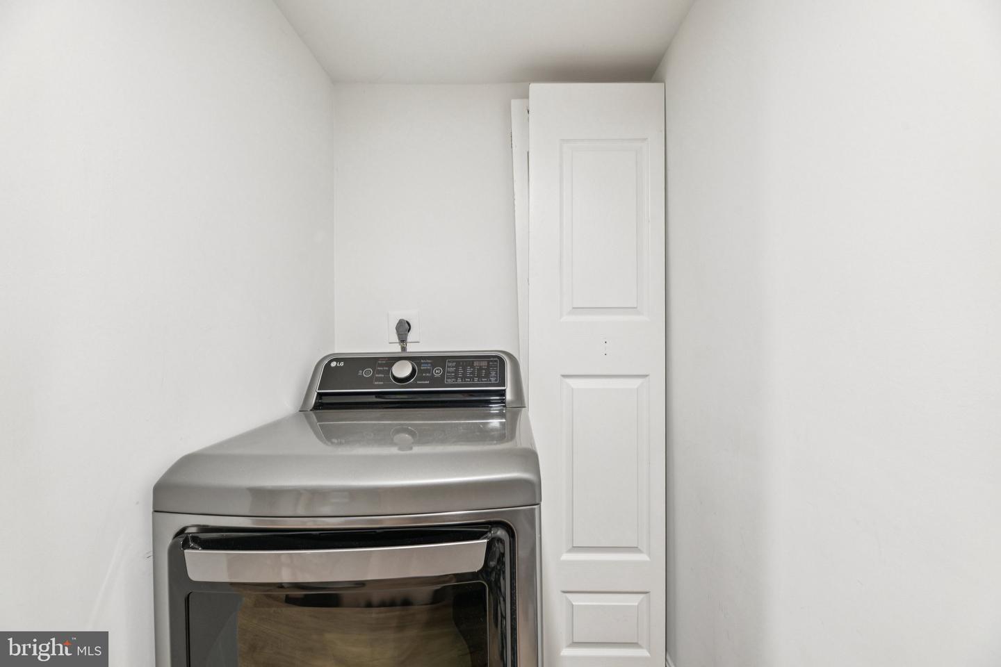 6347 CHIMNEY WOOD CT, ALEXANDRIA, Virginia 22306, 4 Bedrooms Bedrooms, 11 Rooms Rooms,2 BathroomsBathrooms,Residential,For sale,6347 CHIMNEY WOOD CT,VAFX2285688 MLS # VAFX2285688