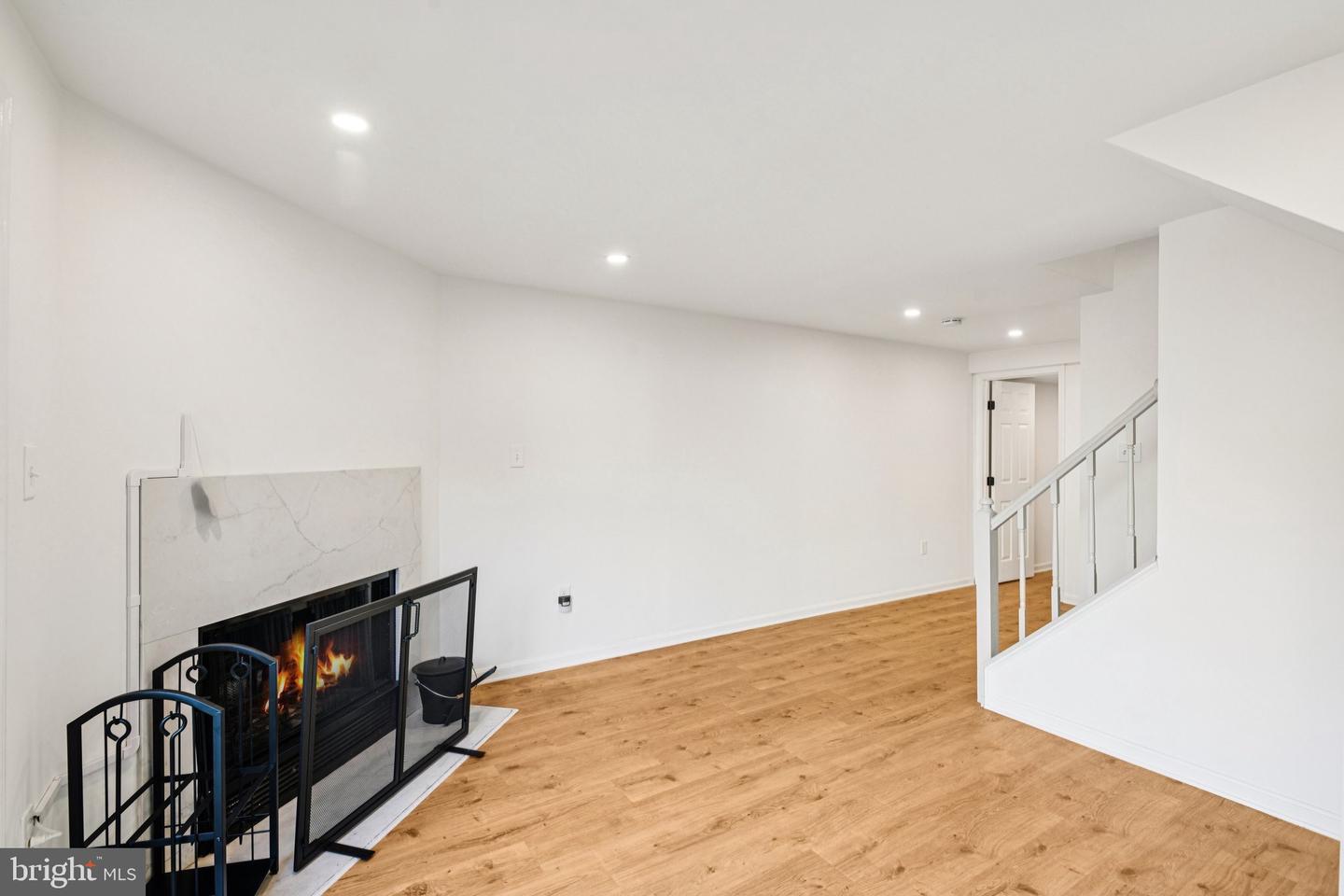 6347 CHIMNEY WOOD CT, ALEXANDRIA, Virginia 22306, 4 Bedrooms Bedrooms, 11 Rooms Rooms,2 BathroomsBathrooms,Residential,For sale,6347 CHIMNEY WOOD CT,VAFX2285688 MLS # VAFX2285688