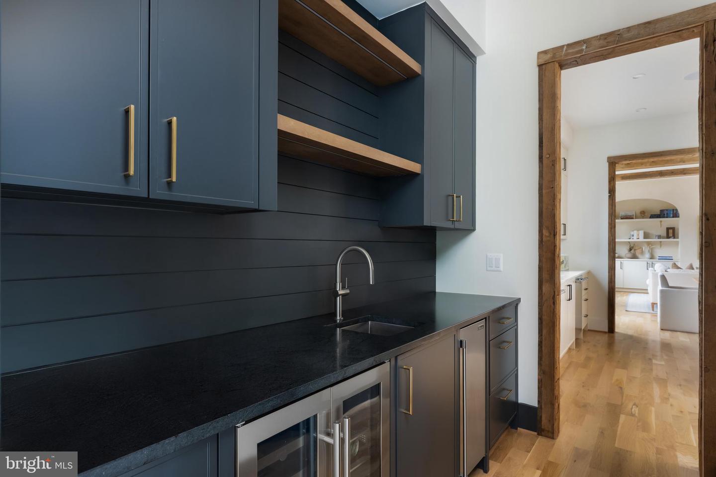 4283 38TH ST N, ARLINGTON, Virginia 22207, 6 Bedrooms Bedrooms, ,6 BathroomsBathrooms,Residential,For sale,4283 38TH ST N,VAAR2067730 MLS # VAAR2067730