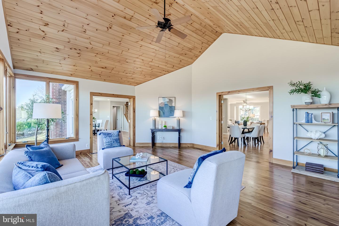 35405 CARNOUSTIE CIR, ROUND HILL, Virginia 20141, 4 Bedrooms Bedrooms, ,4 BathroomsBathrooms,Residential,For sale,35405 CARNOUSTIE CIR,VALO2113942 MLS # VALO2113942