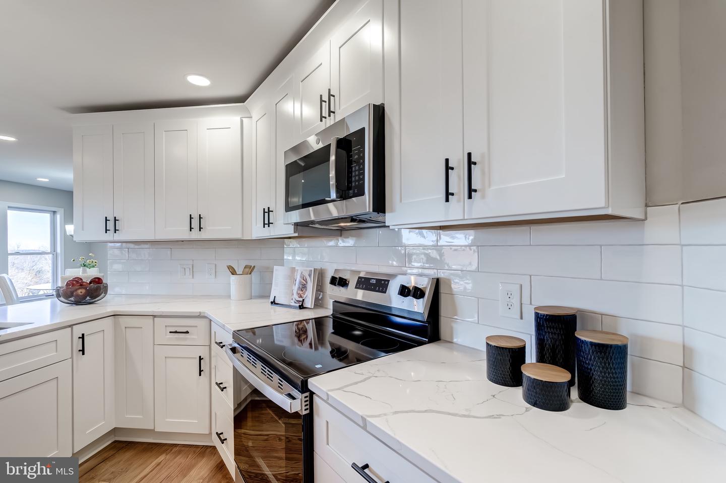 35405 CARNOUSTIE CIR, ROUND HILL, Virginia 20141, 4 Bedrooms Bedrooms, ,4 BathroomsBathrooms,Residential,For sale,35405 CARNOUSTIE CIR,VALO2113942 MLS # VALO2113942