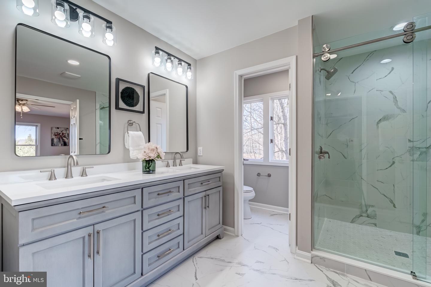 35405 CARNOUSTIE CIR, ROUND HILL, Virginia 20141, 4 Bedrooms Bedrooms, ,4 BathroomsBathrooms,Residential,For sale,35405 CARNOUSTIE CIR,VALO2113942 MLS # VALO2113942