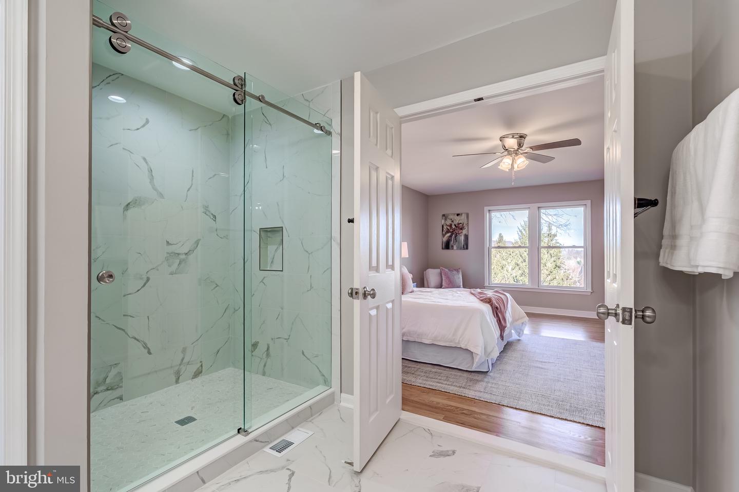 35405 CARNOUSTIE CIR, ROUND HILL, Virginia 20141, 4 Bedrooms Bedrooms, ,4 BathroomsBathrooms,Residential,For sale,35405 CARNOUSTIE CIR,VALO2113942 MLS # VALO2113942