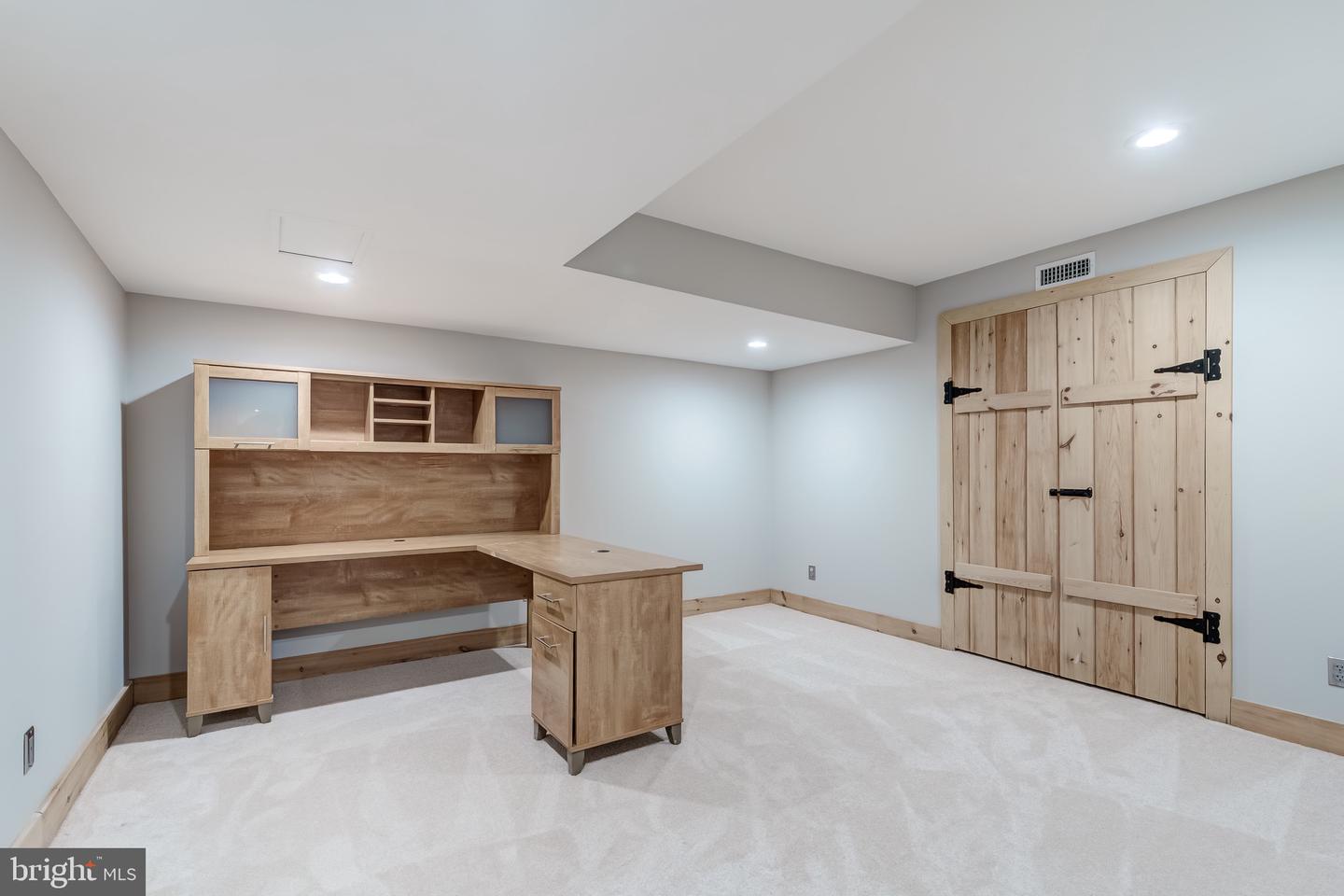 35405 CARNOUSTIE CIR, ROUND HILL, Virginia 20141, 4 Bedrooms Bedrooms, ,4 BathroomsBathrooms,Residential,For sale,35405 CARNOUSTIE CIR,VALO2113942 MLS # VALO2113942