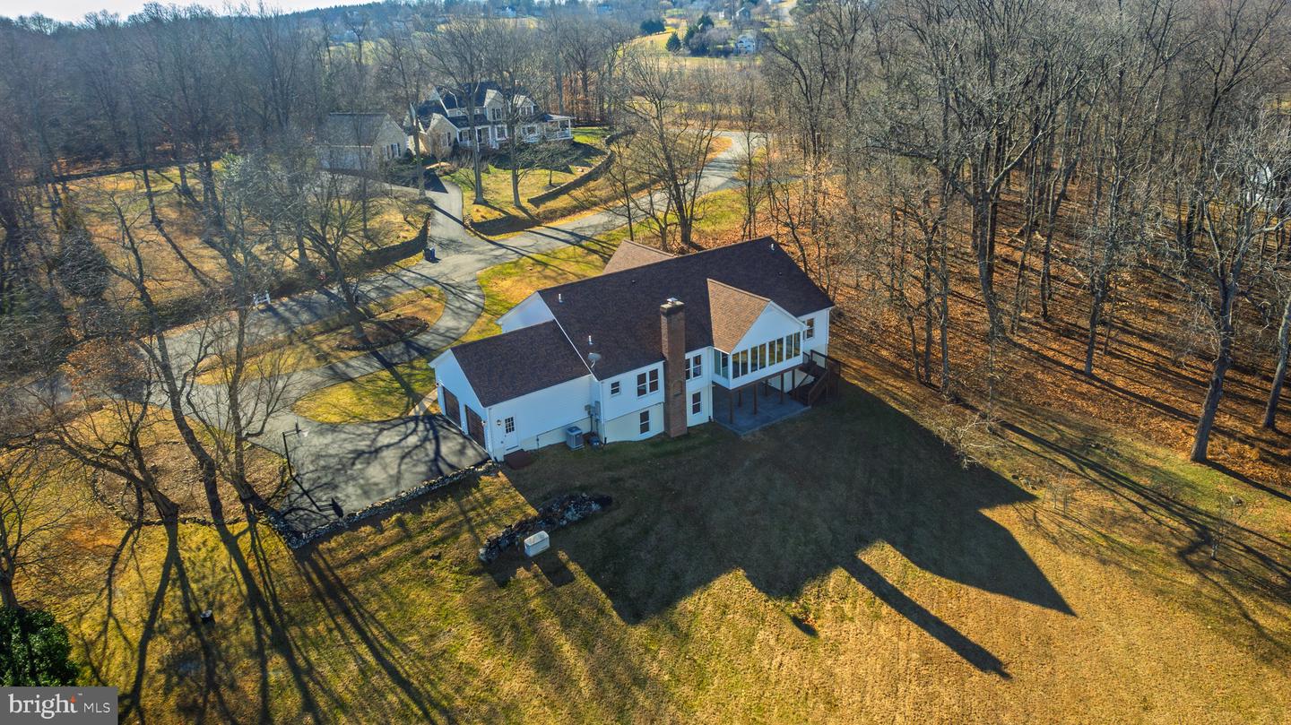 35405 CARNOUSTIE CIR, ROUND HILL, Virginia 20141, 4 Bedrooms Bedrooms, ,4 BathroomsBathrooms,Residential,For sale,35405 CARNOUSTIE CIR,VALO2113942 MLS # VALO2113942