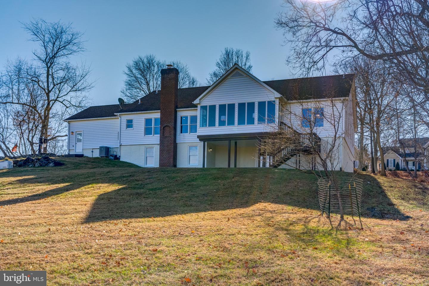 35405 CARNOUSTIE CIR, ROUND HILL, Virginia 20141, 4 Bedrooms Bedrooms, ,4 BathroomsBathrooms,Residential,For sale,35405 CARNOUSTIE CIR,VALO2113942 MLS # VALO2113942