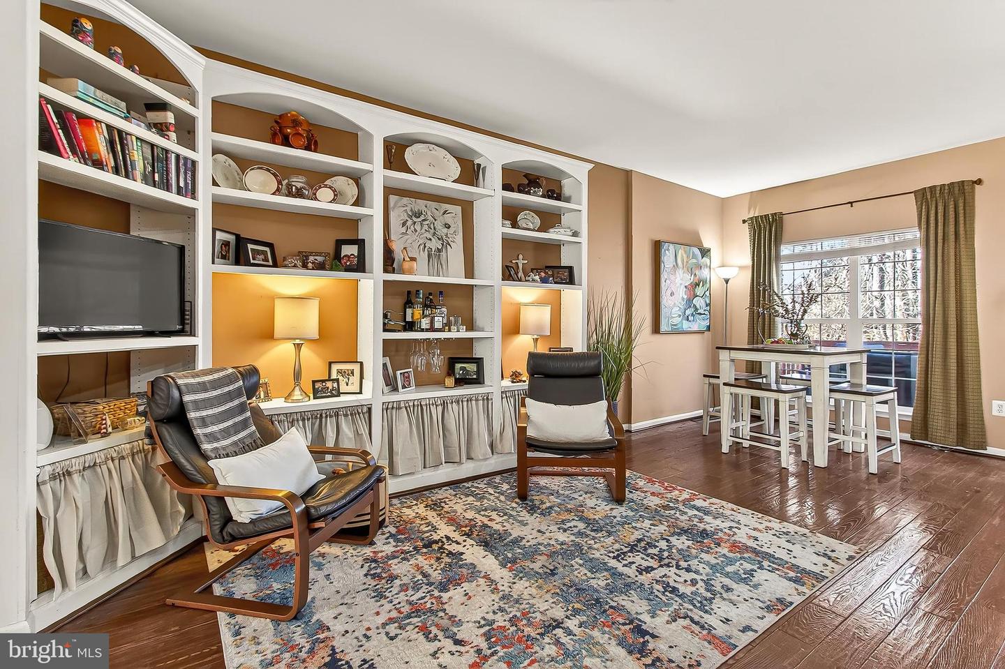 8445 CARMELA CIR, SPRINGFIELD, Virginia 22153, 3 Bedrooms Bedrooms, ,3 BathroomsBathrooms,Residential,For sale,8445 CARMELA CIR,VAFX2285780 MLS # VAFX2285780