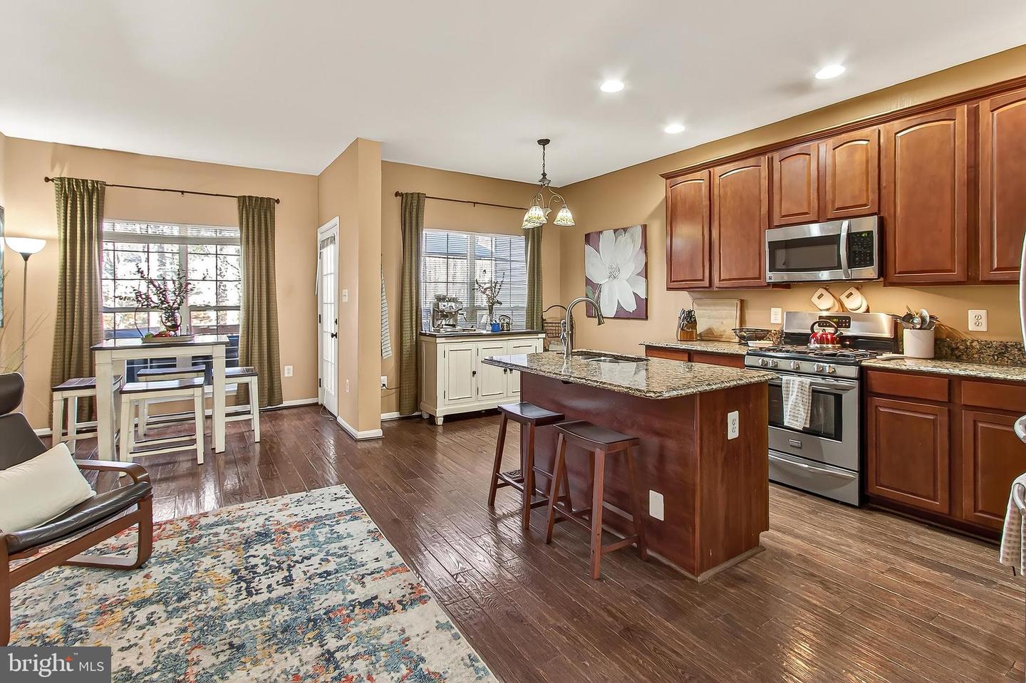 8445 CARMELA CIR, SPRINGFIELD, Virginia 22153, 3 Bedrooms Bedrooms, ,3 BathroomsBathrooms,Residential,For sale,8445 CARMELA CIR,VAFX2285780 MLS # VAFX2285780