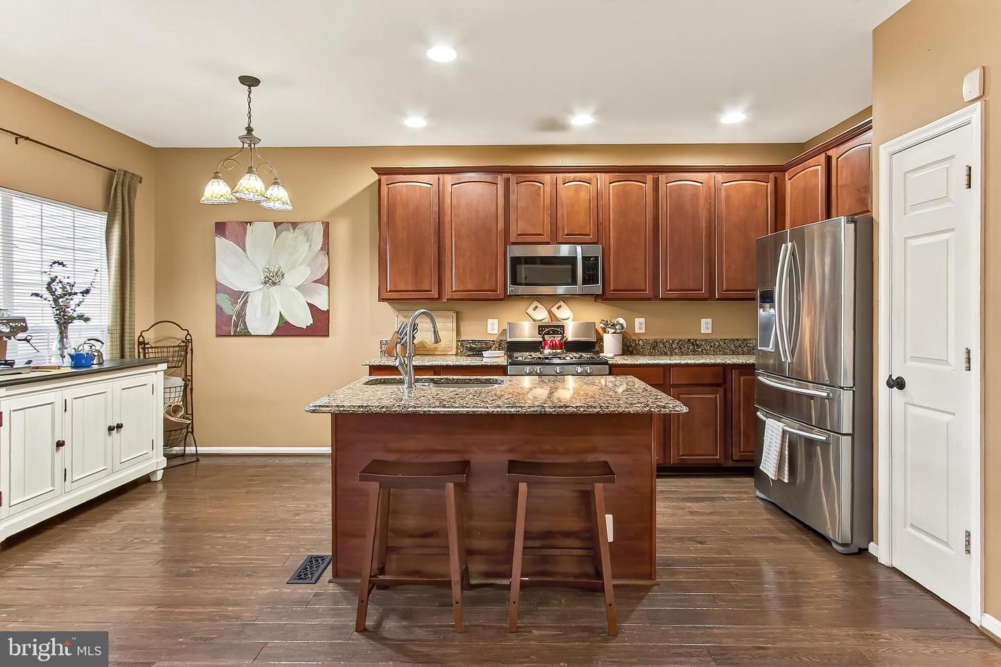 8445 CARMELA CIR, SPRINGFIELD, Virginia 22153, 3 Bedrooms Bedrooms, ,3 BathroomsBathrooms,Residential,For sale,8445 CARMELA CIR,VAFX2285780 MLS # VAFX2285780