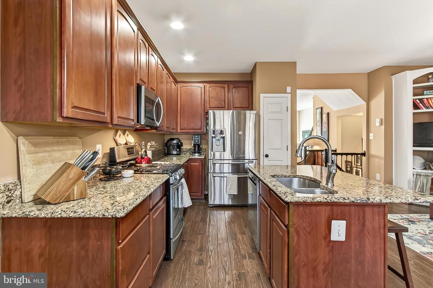 8445 CARMELA CIR, SPRINGFIELD, Virginia 22153, 3 Bedrooms Bedrooms, ,3 BathroomsBathrooms,Residential,For sale,8445 CARMELA CIR,VAFX2285780 MLS # VAFX2285780