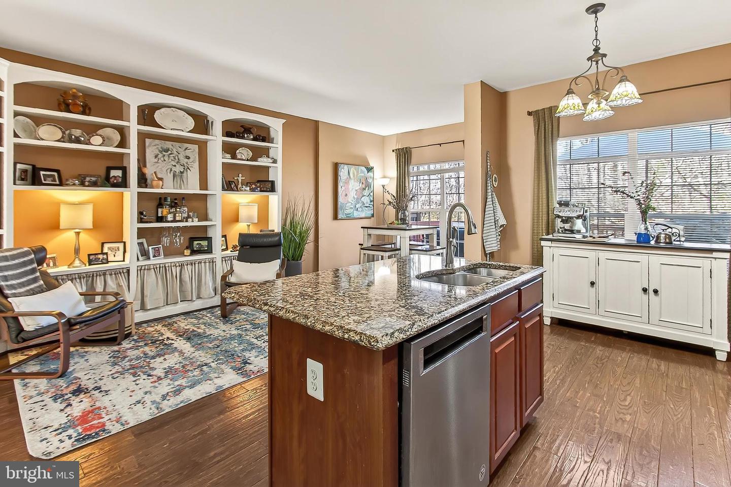 8445 CARMELA CIR, SPRINGFIELD, Virginia 22153, 3 Bedrooms Bedrooms, ,3 BathroomsBathrooms,Residential,For sale,8445 CARMELA CIR,VAFX2285780 MLS # VAFX2285780