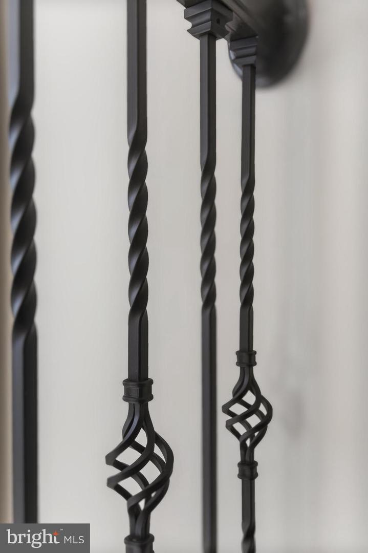 8445 CARMELA CIR, SPRINGFIELD, Virginia 22153, 3 Bedrooms Bedrooms, ,3 BathroomsBathrooms,Residential,For sale,8445 CARMELA CIR,VAFX2285780 MLS # VAFX2285780