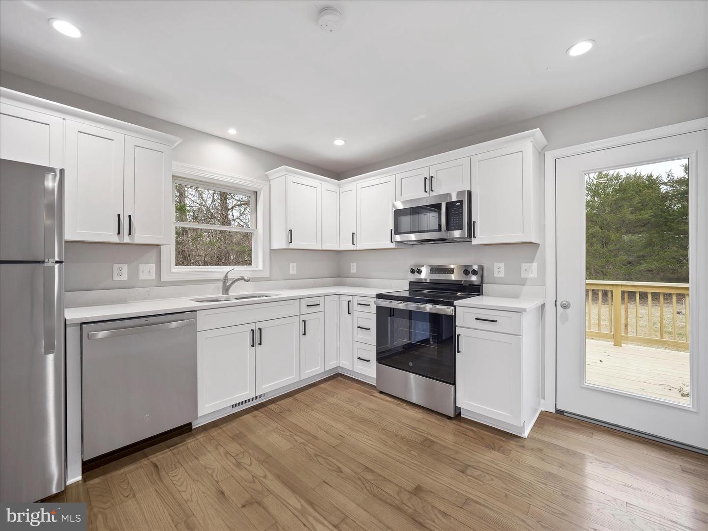 75 SOUTHERN DR, STRASBURG, Virginia 22657, 2 Bedrooms Bedrooms, 7 Rooms Rooms,2 BathroomsBathrooms,Residential,For sale,75 SOUTHERN DR,VAWR2013126 MLS # VAWR2013126