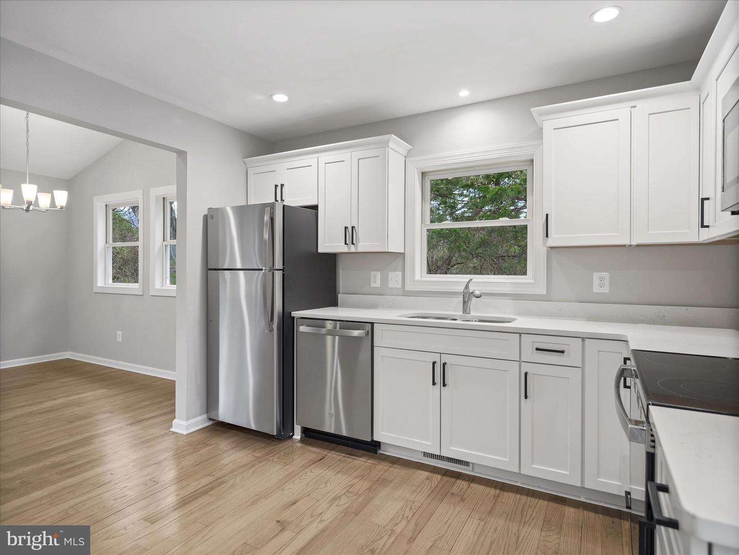 75 SOUTHERN DR, STRASBURG, Virginia 22657, 2 Bedrooms Bedrooms, 7 Rooms Rooms,2 BathroomsBathrooms,Residential,For sale,75 SOUTHERN DR,VAWR2013126 MLS # VAWR2013126