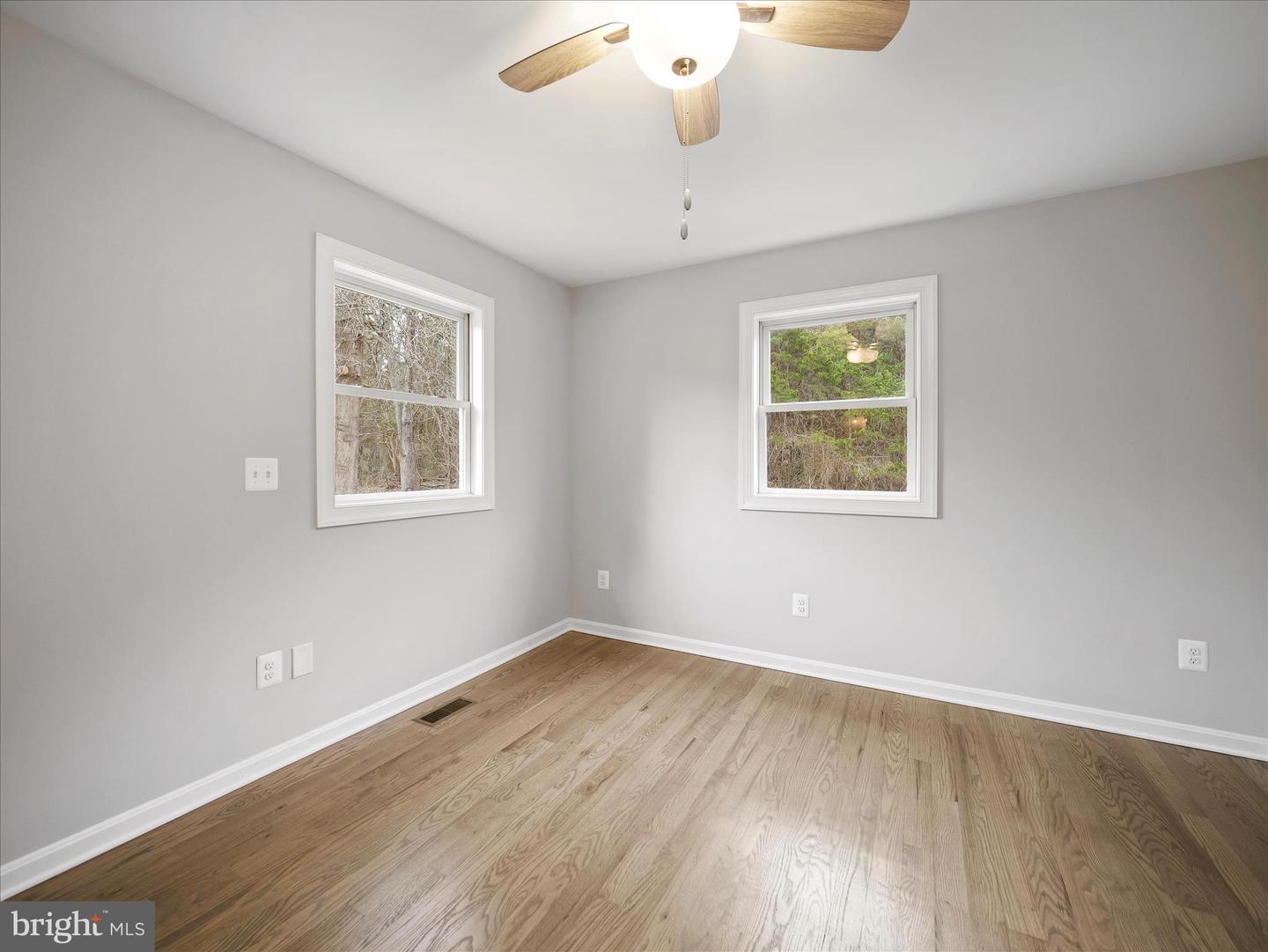 75 SOUTHERN DR, STRASBURG, Virginia 22657, 2 Bedrooms Bedrooms, 7 Rooms Rooms,2 BathroomsBathrooms,Residential,For sale,75 SOUTHERN DR,VAWR2013126 MLS # VAWR2013126