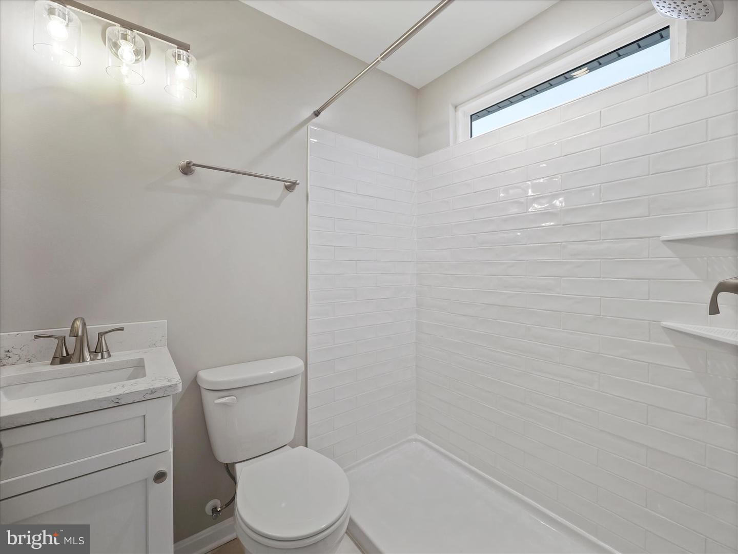 75 SOUTHERN DR, STRASBURG, Virginia 22657, 2 Bedrooms Bedrooms, 7 Rooms Rooms,2 BathroomsBathrooms,Residential,For sale,75 SOUTHERN DR,VAWR2013126 MLS # VAWR2013126