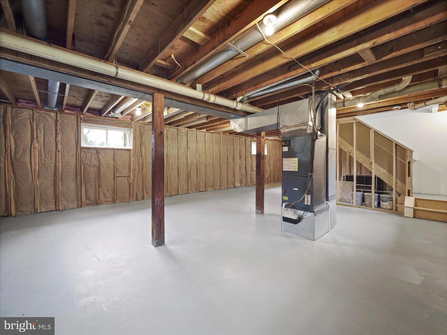 75 SOUTHERN DR, STRASBURG, Virginia 22657, 2 Bedrooms Bedrooms, 7 Rooms Rooms,2 BathroomsBathrooms,Residential,For sale,75 SOUTHERN DR,VAWR2013126 MLS # VAWR2013126