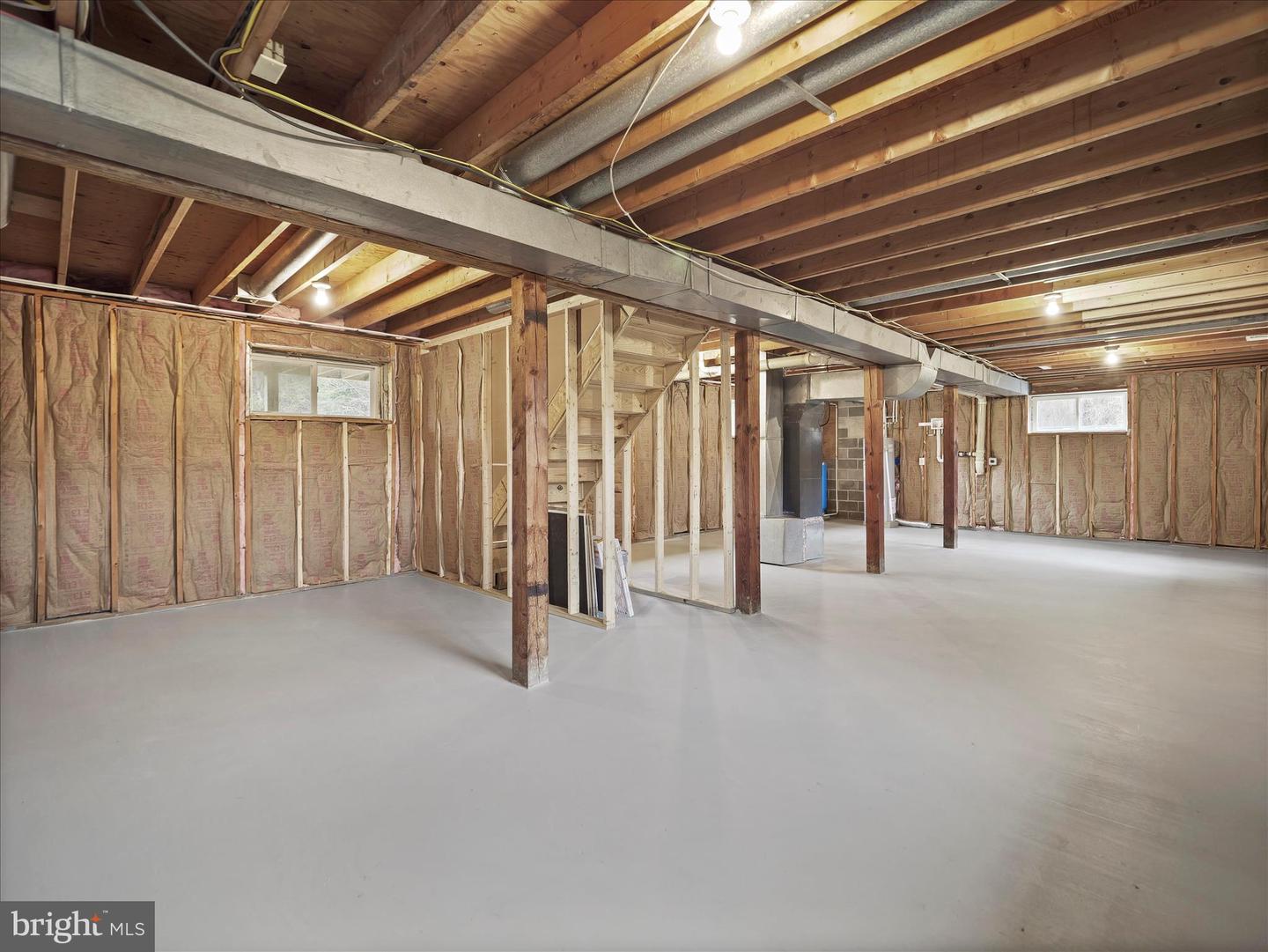 75 SOUTHERN DR, STRASBURG, Virginia 22657, 2 Bedrooms Bedrooms, 7 Rooms Rooms,2 BathroomsBathrooms,Residential,For sale,75 SOUTHERN DR,VAWR2013126 MLS # VAWR2013126